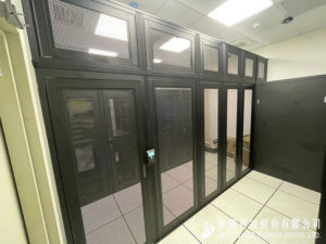Read more about the article 雙單位獨立管理：食品廠 MDF 主機房建置實錄